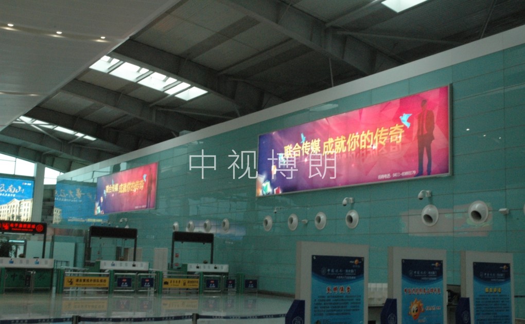 大连机场广告-国际出发大厅D212