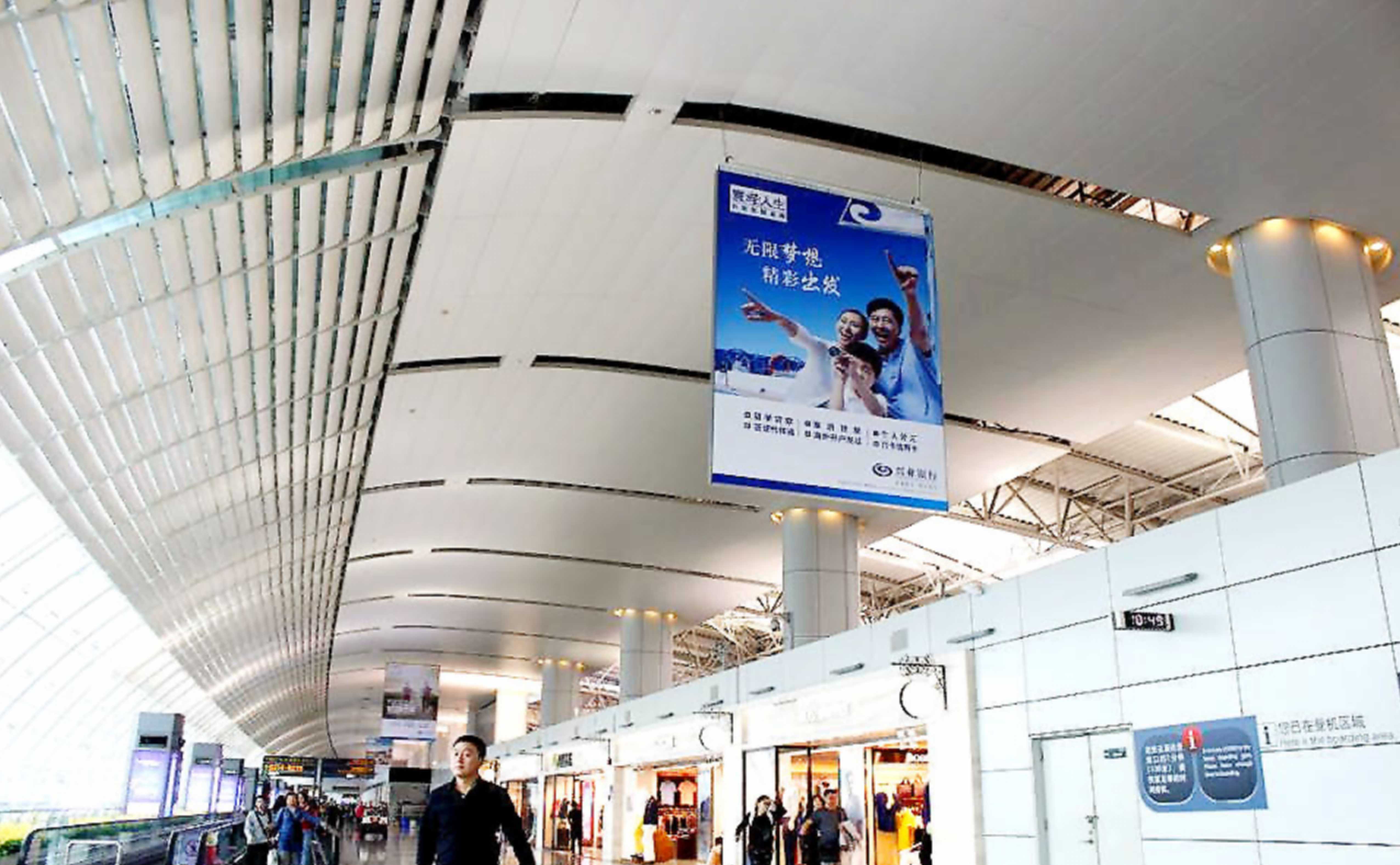 广州机场吊旗广告