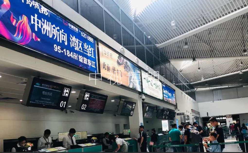惠州机场值机岛墙体灯箱广告
