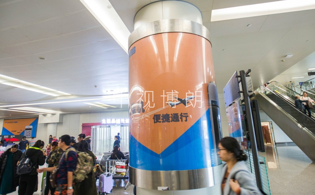 天津机场广告-国际到达行李提取大厅包柱灯箱