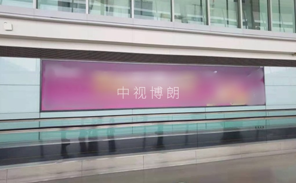 天津机场广告-到达通廊灯箱D027