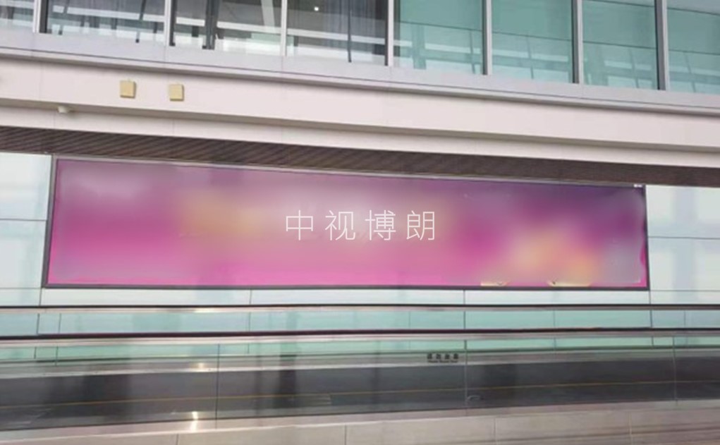 天津机场广告-到达通廊灯箱D034