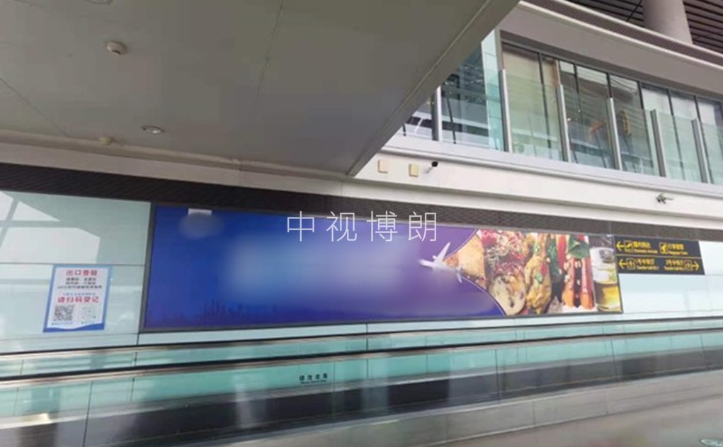 天津机场广告-到达通廊灯箱D036