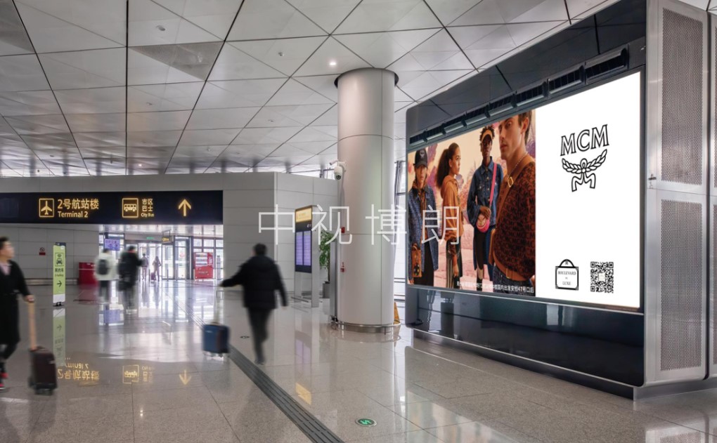 郑州机场广告-换乘大厅风塔灯箱套装